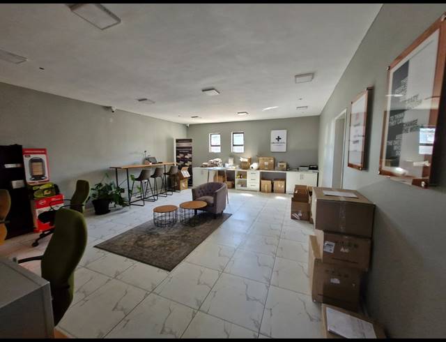 12,000M² WAREHOUSE TO LET IN GERMISTON CENTRAL